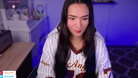 Snapshot of soyabby_ chatting on 12.01.25 Luisa online show from 12.01.25