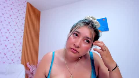 SoyQueen online show from 04.11.26