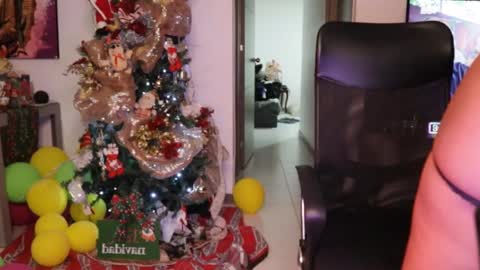 Snapshot of soytropicalfruit chatting on 12.23.24 You want to talk to me more personal follow me in My Channel VIP 50 the discount online show from 12.23.24