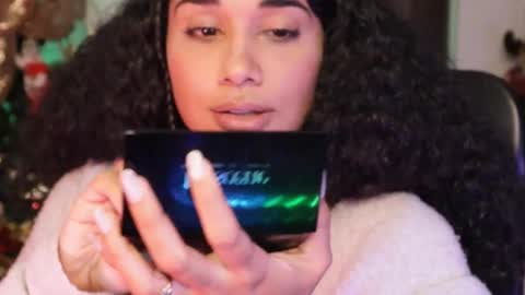 Snapshot of soytropicalfruit chatting on 12.27.24 You want to talk to me more personal follow me in My Channel VIP 50 the discount online show from 12.27.24