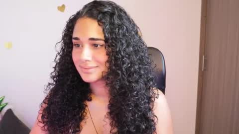 Snapshot of soytropicalfruit chatting on 01.25.25 You want to talk to me more personal follow me in My Channel VIP 50 the discount online show from 01.25.25