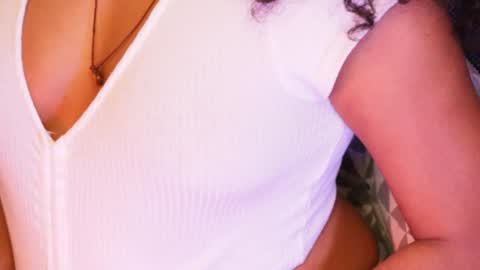 Snapshot of soytropicalfruit chatting on 02.04.25 You want to talk to me more personal follow me in My Channel VIP 50 the discount online show from 02.04.25