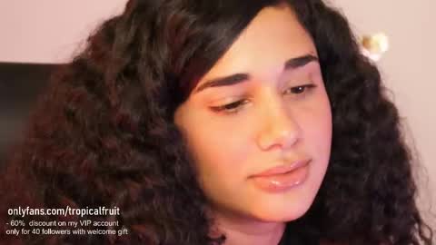 Snapshot of soytropicalfruit chatting on 02.21.25 You want to talk to me more personal follow me in My Channel VIP 50 the discount online show from 02.21.25