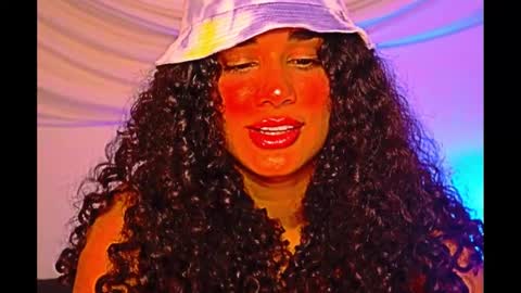 Snapshot of soytropicalfruit chatting on 03.02.25 You want to talk to me more personal follow me in My Channel VIP 50 the discount online show from 03.02.25