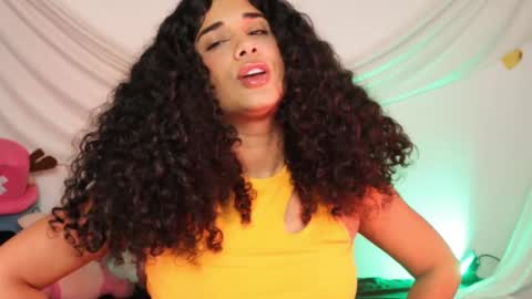 Snapshot of soytropicalfruit chatting on 03.02.25 You want to talk to me more personal follow me in My Channel VIP 50 the discount online show from 03.02.25