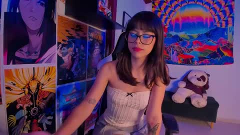 Snapshot of space__kittyy chatting on 01.03.25 Val online show from 01.03.25