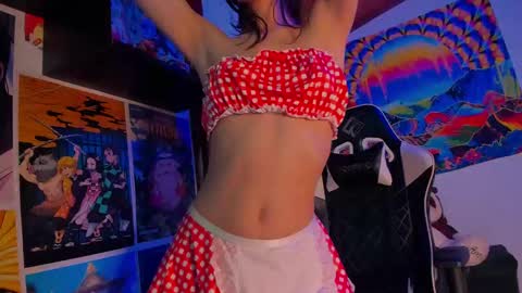 Snapshot of space__kittyy chatting on 01.24.25 Val online show from 01.24.25