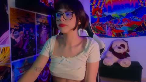Snapshot of space__kittyy chatting on 02.03.25 Val online show from 02.03.25