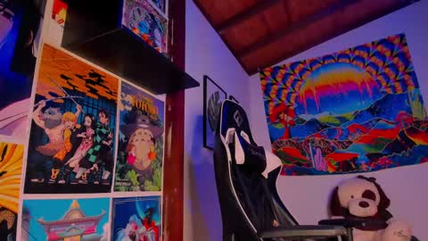 Snapshot of space__kittyy chatting on 03.01.25 Val online show from 03.01.25