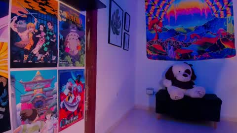 Snapshot of space__kittyy chatting on 03.07.25 Val online show from 03.07.25