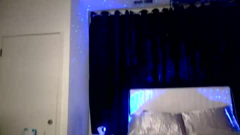 Snapshot of spacekittyyy chatting on 07.16.26 spacekittyyy online show from 07.16.26