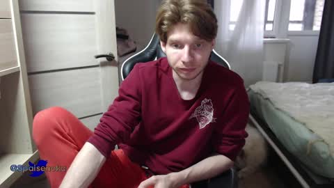 Snapshot of spaisenok chatting on 03.06.25 Mike online show from 03.06.25