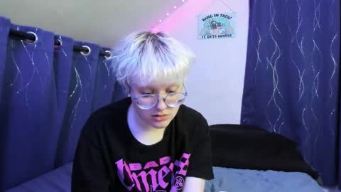 Snapshot of sparkling_water_hate_club chatting on 11.17.25 Atticus Pendragon online show from 11.17.25