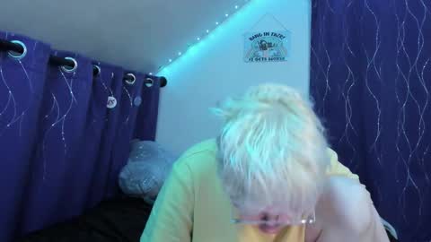 Snapshot of sparkling_water_hate_club chatting on 11.29.25 Atticus Pendragon online show from 11.29.25