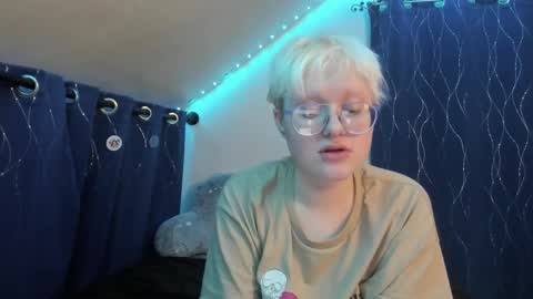 Snapshot of sparkling_water_hate_club chatting on 12.02.25 Atticus Pendragon online show from 12.02.25