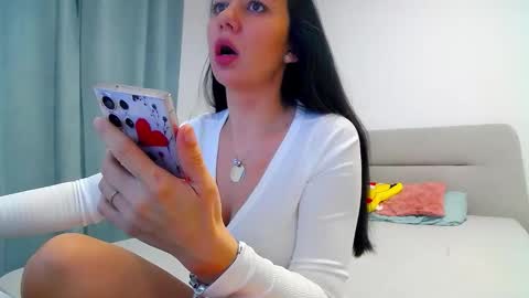 Snapshot of sparkly_eve chatting on 02.02.25 sparkly_eve online show from 02.02.25