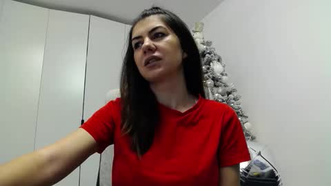 sparkly_eve online show from 12.20.25