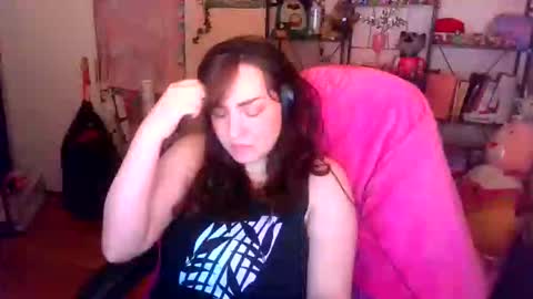 Snapshot of spawnofademon chatting on 12.18.25 spawnofademon online show from 12.18.25