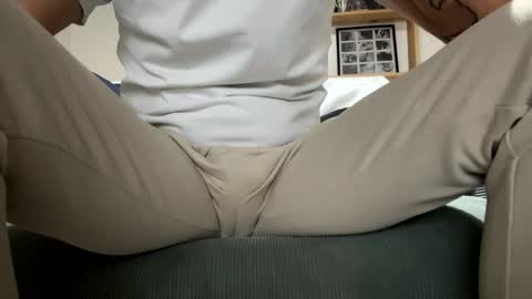 Snapshot of specialll27 chatting on 12.19.25 Dany online show from 12.19.25