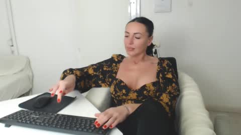 Carla online show from 01.11.25