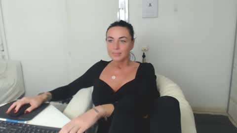 Carla online show from 01.29.25
