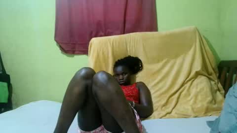 Snapshot of spicy_bella69 chatting on 05.19.26 spicy_bella69 online show from 05.19.26