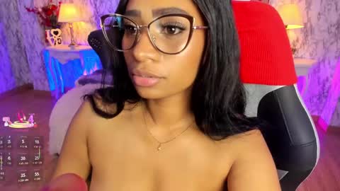 Amelia      GTM-5 817       IG Spicychoco am online show from 02.19.25