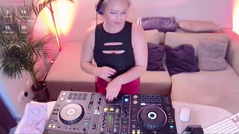 Spicy Marmelade  more than you expect online show from 11.08.25