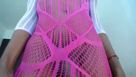 Snapshot of spicyseducer chatting on 10.29.25 Reychell Millan online show from 10.29.25