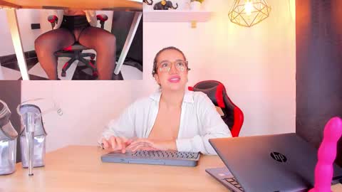 Snapshot of spicywhite_ chatting on 02.28.26 Spicy online show from 02.28.26