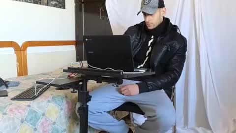 Marco. When Im offline you can view premium content in bio online show from 02.13.25