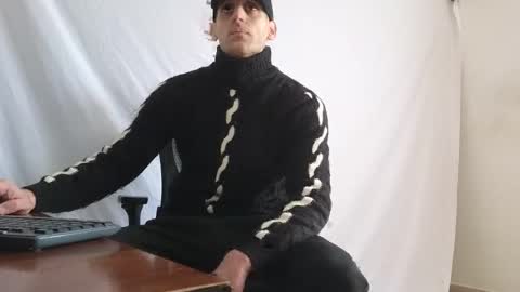 Snapshot of spider_0090 chatting on 02.14.26 Marco. When Im offline you can view premium content in bio online show from 02.14.26