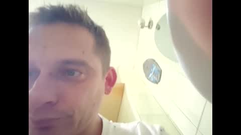 spike21fantasti978506 online show from 10.26.25