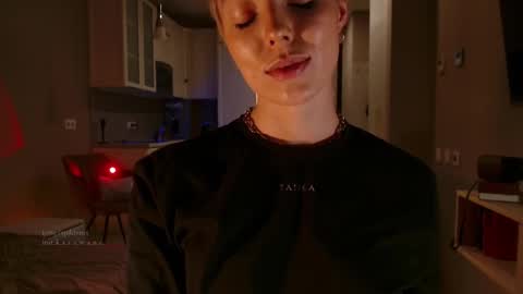 Snapshot of spiklencii chatting on 11.10.25 Elizabeth online show from 11.10.25