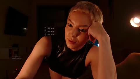 Snapshot of spiklencii chatting on 12.15.25 Elizabeth online show from 12.15.25