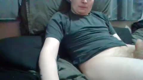 Snapshot of spkieeb28 chatting on 01.01.25 Jameslux online show from 01.01.25