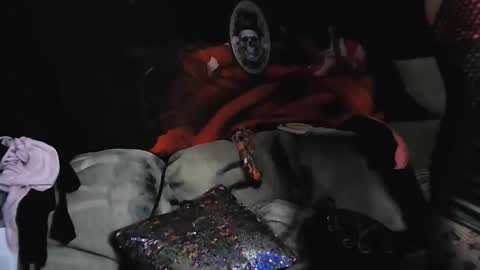 Snapshot of splashh_queen317 chatting on 11.14.25 Daddy His Splash Queen online show from 11.14.25