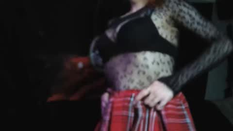 Snapshot of splashh_queen317 chatting on 11.16.25 Daddy His Splash Queen online show from 11.16.25