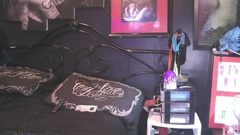 Snapshot of splashh_queen317 chatting on 12.14.25 Daddy His Splash Queen online show from 12.14.25