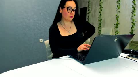 Lilith online show from 04.09.26