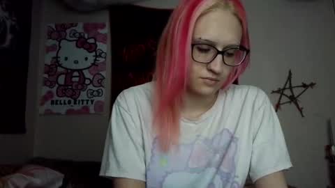 Snapshot of spoiledprincess4 chatting on 11.08.25 spoiledprincess4 online show from 11.08.25