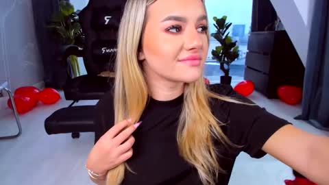 Anna online show from 03.01.25