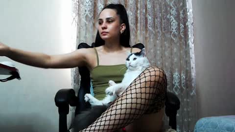 Snapshot of sports_woman5 chatting on 03.28.26 Tips are the best compliment to a woman online show from 03.28.26