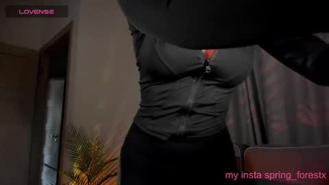 Snapshot of spring_forestx chatting on 02.21.25 Lilly online Monday - Friday ask time in pm online show from 02.21.25