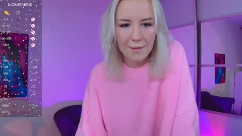 Snapshot of springajara chatting on 10.30.25 Vetta online show from 10.30.25