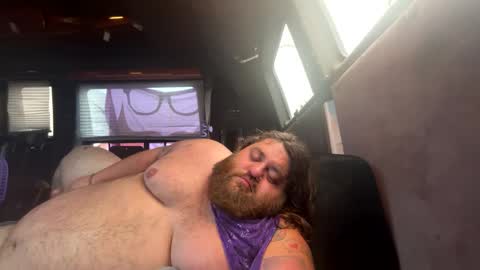 Your Pal Squeaks online show from 02.04.25