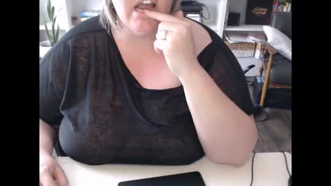 Messi Jessi online show from 02.27.25