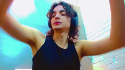 Snapshot of sr_bonnyethan chatting on 10.28.25 ethan online show from 10.28.25