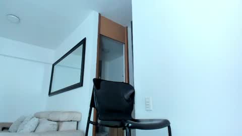 Snapshot of sr_smit_hot chatting on 05.31.26 ANDR online show from 05.31.26