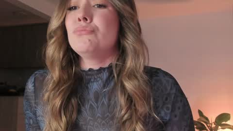 Sophie 3 online show from 02.03.25